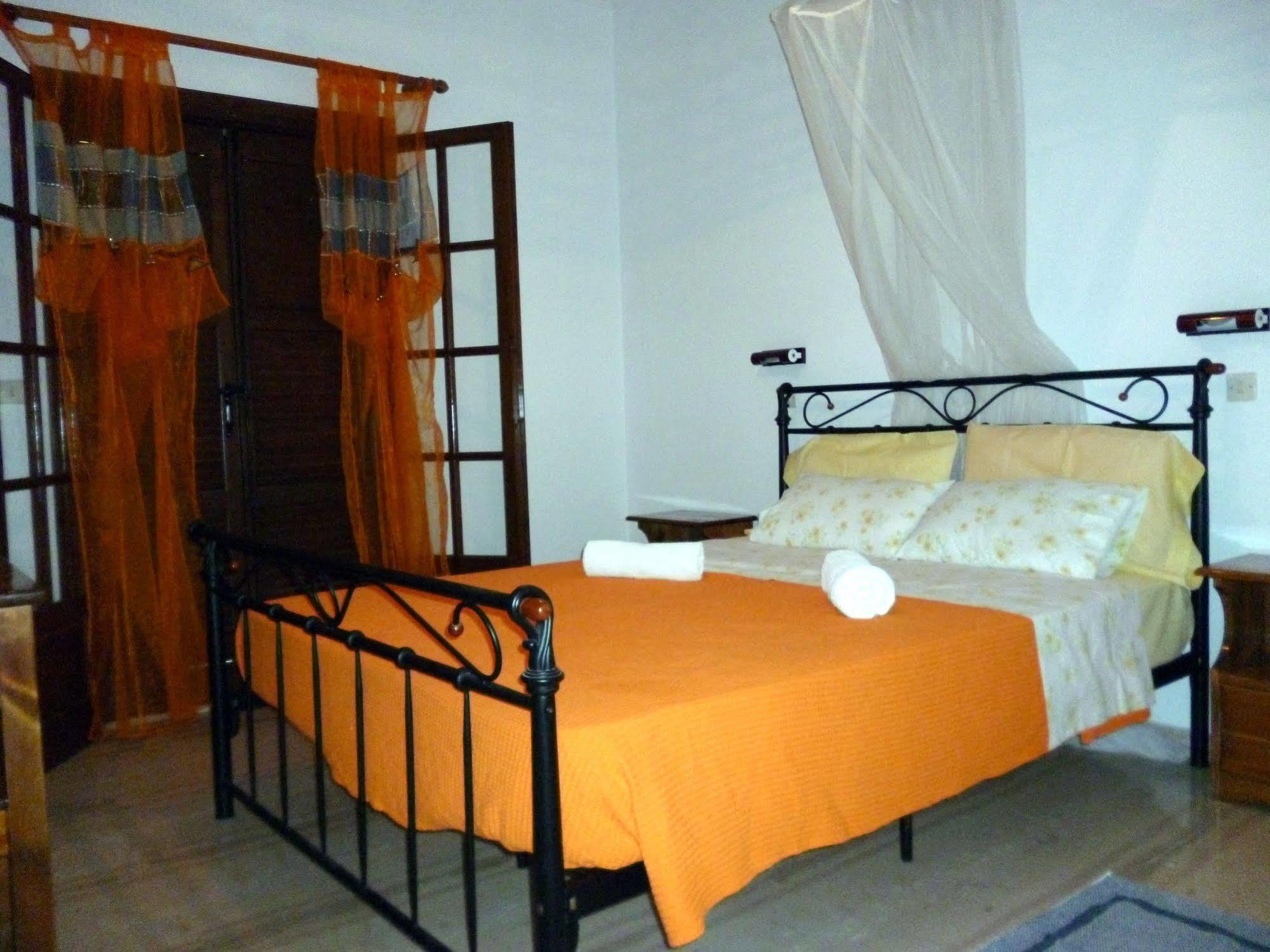 Villa Helen Arillas  Bagian luar foto
